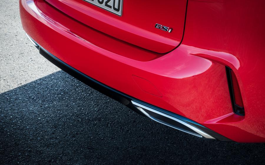 Детали экстерьера Opel Insignia GSi Sports Tourer 2020 года  (фото 7 из 28)